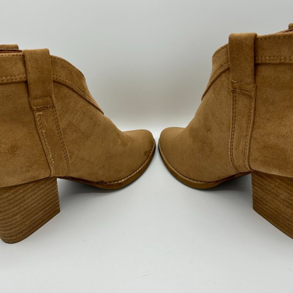 Beast Fashion Womens Tan Faux Suede Ankle Boots Size 7 With Back Zipper Closure - Picture 7 of 9